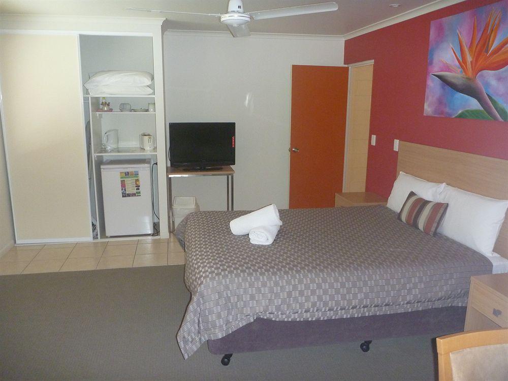 טאונסביל Summit Motel חדר תמונה