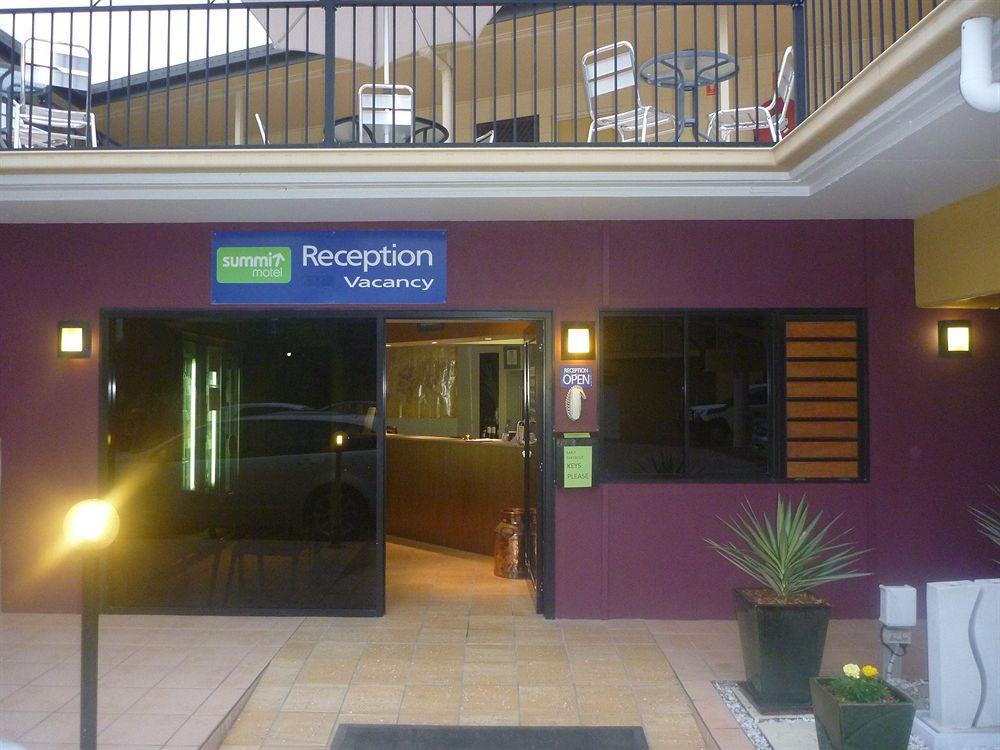 טאונסביל Summit Motel מראה חיצוני תמונה