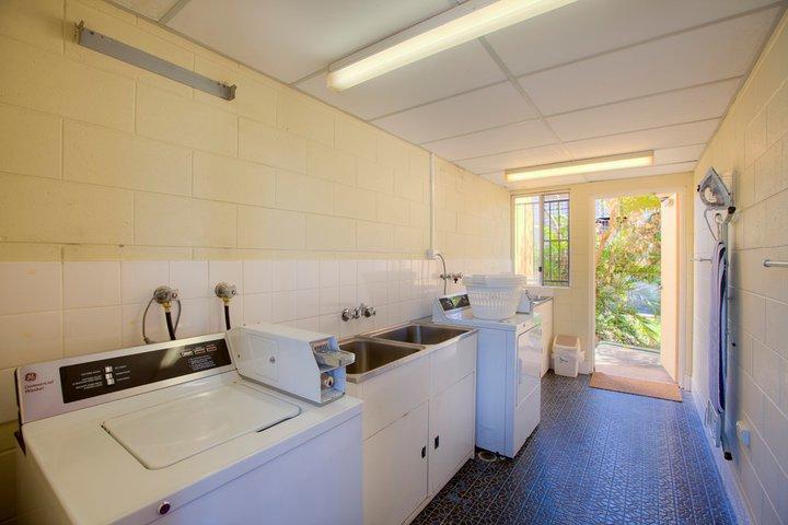 טאונסביל Summit Motel מראה חיצוני תמונה
