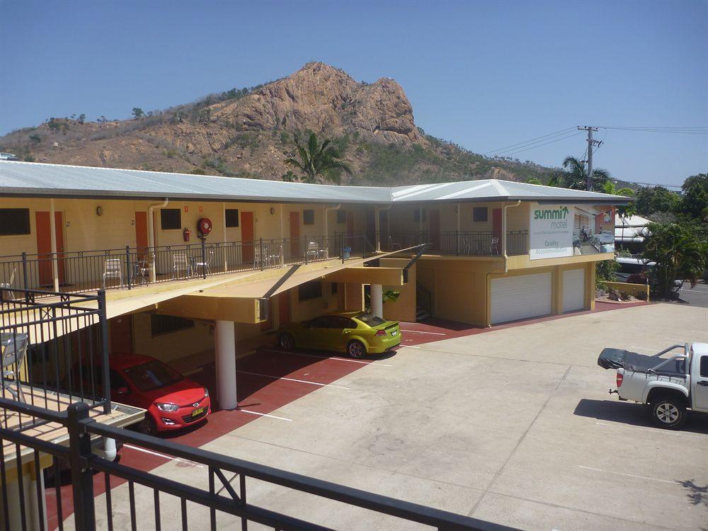טאונסביל Summit Motel מראה חיצוני תמונה